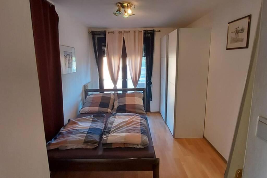 Quiet Apartment Close To Town วิลลาค ภายนอก รูปภาพ